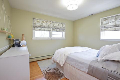 449 Hubbard Ave, Elgin, IL 60123 photo 14