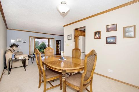 1027 Concord Dr, Bartlett, IL 60103 photo 4