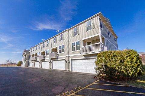 1025 Crane Pointe Rd #1025, Elgin, IL 60124 photo 2