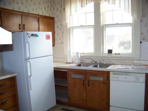 420 E Main St, Monticello, IL 61856 photo 9