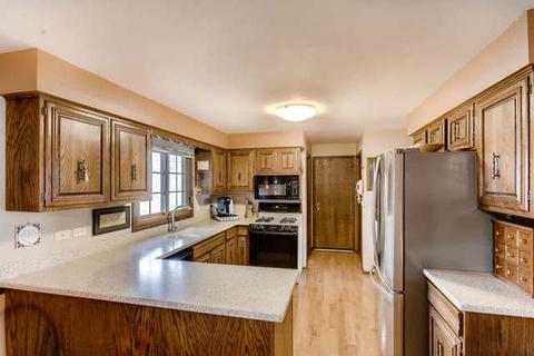 100 Brookside Dr, Elgin, IL 60123 photo 10