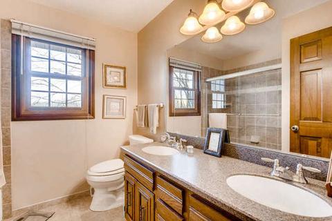 100 Brookside Dr, Elgin, IL 60123 photo 14