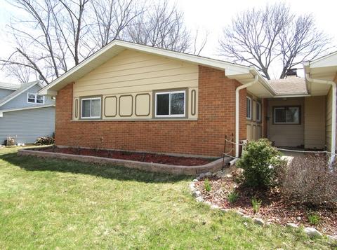 585 Jamison Ln, Hoffman Estates, IL 60169 photo 2