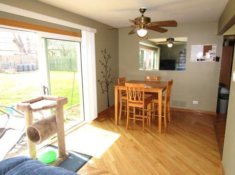 585 Jamison Ln, Hoffman Estates, IL 60169 photo 9