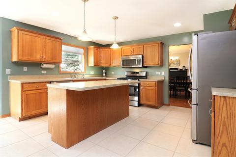 910 Casey Dr, Minooka, IL 60447 photo 8