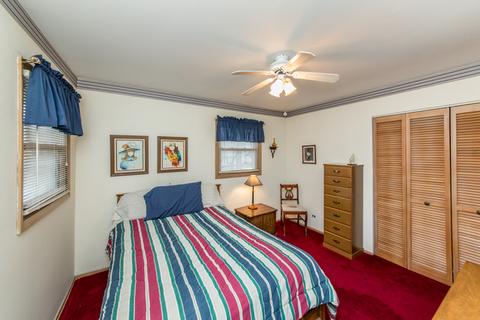 330 Jon Ct, Des Plaines, IL 60016 photo 16