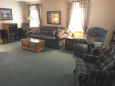 121 S Commonwealth Ave, Elgin, IL 60123 photo 4