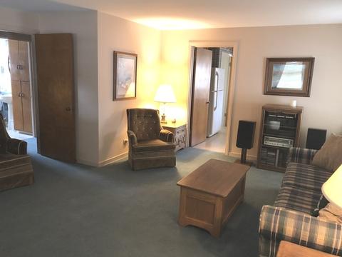 121 S Commonwealth Ave, Elgin, IL 60123 photo 3
