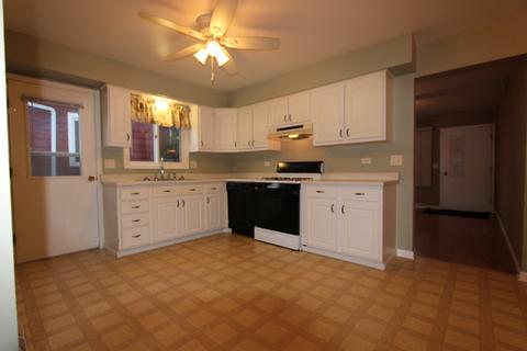 474 Ryerson Ave, Elgin, IL 60123 photo 7