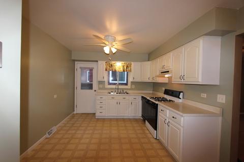 474 Ryerson Ave, Elgin, IL 60123 photo 6