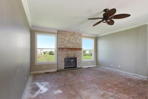 9105 Deborah Ln, Spring Grove, IL 60081 photo 2