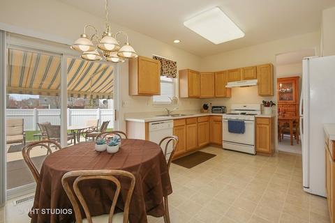 1109 Spinnaker St, Elgin, IL 60123 photo 8
