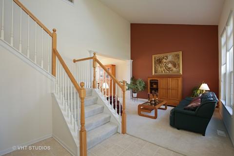 1109 Spinnaker St, Elgin, IL 60123 photo 2
