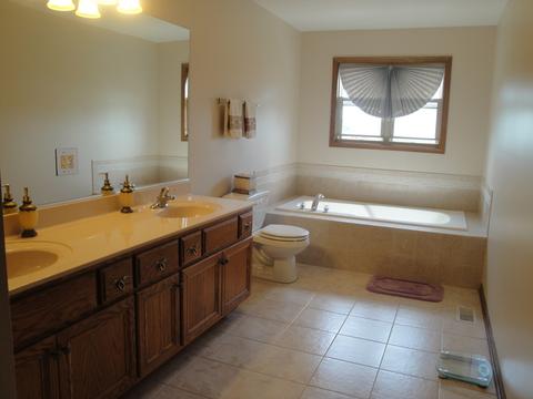 902 Casey Dr, Minooka, IL 60447 photo 15