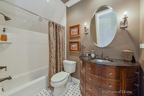 909 E Hillside Rd, Naperville, IL 60540 photo 31