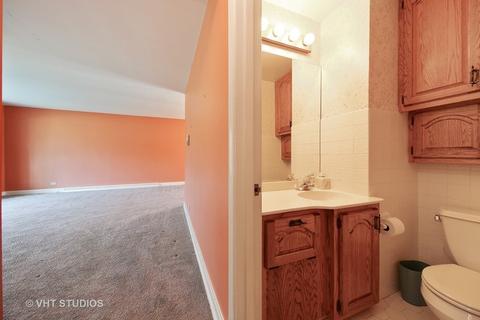 1823 E Illinois St, Wheaton, IL 60187 photo 11