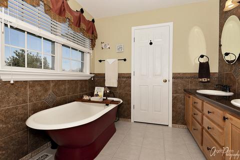 415 Bluffs Edge Dr, Mchenry, IL 60051 photo 16