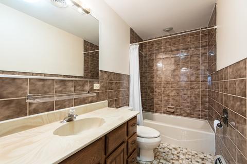 10165 Potter Rd, Des Plaines, IL 60016 photo 29