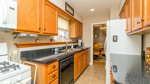 718 S Spring Rd, Elmhurst, IL 60126 photo 10