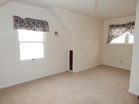 2054 Pratt Ave, Des Plaines, IL 60018 photo 12
