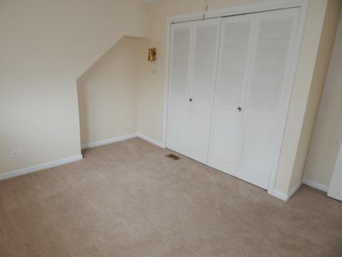 2054 Pratt Ave, Des Plaines, IL 60018 photo 10