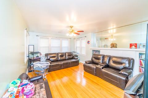 6247 N Artesian Ave, Chicago, IL 60659 photo 5
