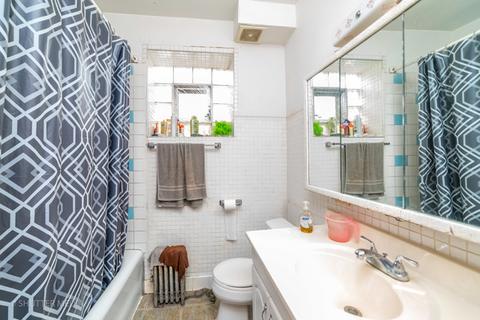 6247 N Artesian Ave, Chicago, IL 60659 photo 37