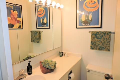 360 E Randolph St #902, Chicago, IL 60601 photo 11