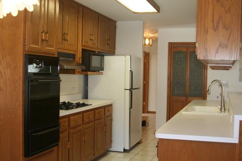 860 Dedham Ln, Bartlett, IL 60103 photo 3