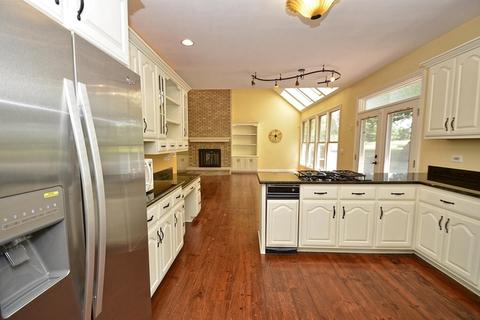 1343 Cranbrook Cir, Aurora, IL 60502 photo 10