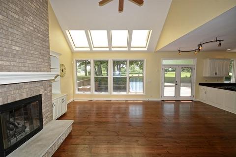 1343 Cranbrook Cir, Aurora, IL 60502 photo 15