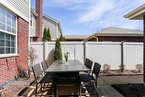 233 Garden Dr, Elgin, IL 60124 photo 26