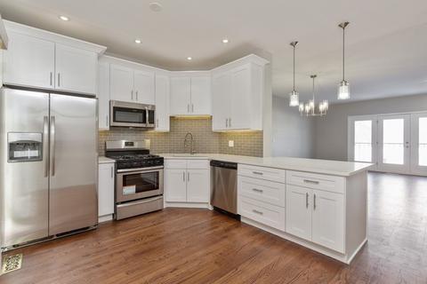 1447 W Harrison St, Chicago, IL 60607 photo 8