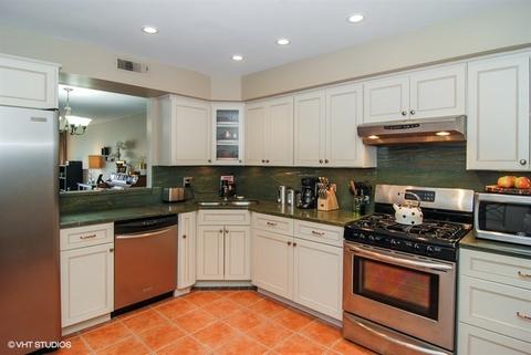 211 Elgin Ave #4E, Forest Park, IL 60130 photo 4