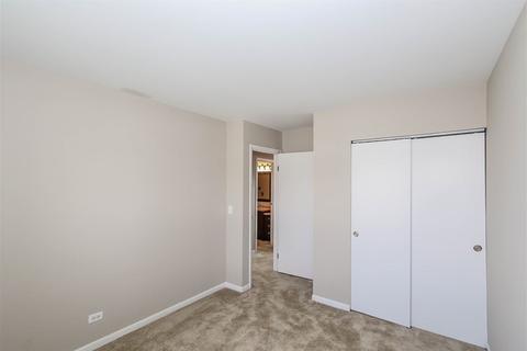 1945 Georgetown Ln, Hoffman Estates, IL 60169 photo 18