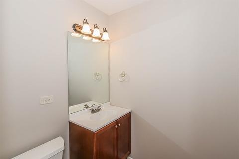 1945 Georgetown Ln, Hoffman Estates, IL 60169 photo 12