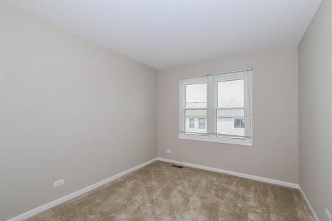 1945 Georgetown Ln, Hoffman Estates, IL 60169 photo 17