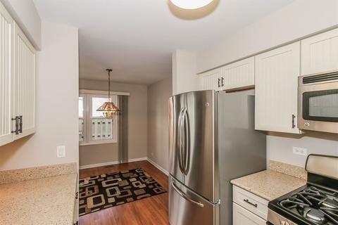 1945 Georgetown Ln, Hoffman Estates, IL 60169 photo 9