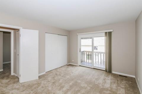 1945 Georgetown Ln, Hoffman Estates, IL 60169 photo 14