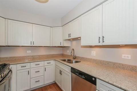 1945 Georgetown Ln, Hoffman Estates, IL 60169 photo 8