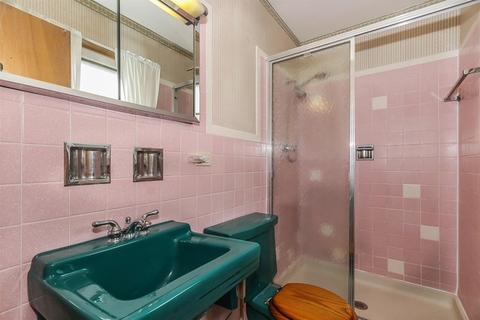 749 Mark Ave, Des Plaines, IL 60016 photo 10