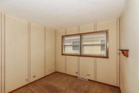749 Mark Ave, Des Plaines, IL 60016 photo 14