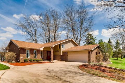 2916 E Spruce Dr, Crete, IL 60417 photo 1