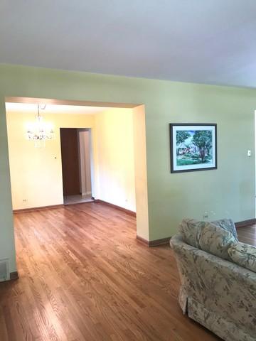 1621 E Cedar Ln, Mount Prospect, IL 60056 photo 8