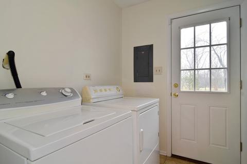 1058 Bristol Ct, Wheaton, IL 60189 photo 10