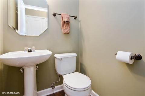 790 Mesa Dr, Elgin, IL 60123 photo 9