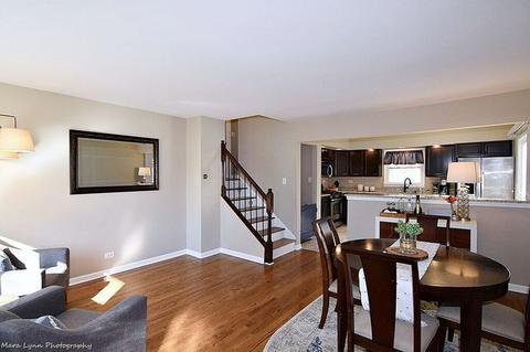 1407 Beecher Ave, Wheaton, IL 60187 photo 3
