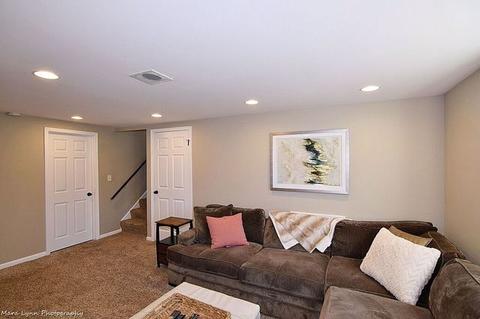 1407 Beecher Ave, Wheaton, IL 60187 photo 12