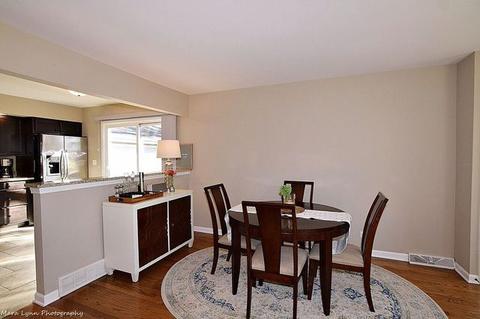 1407 Beecher Ave, Wheaton, IL 60187 photo 4