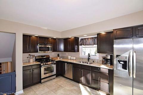 1407 Beecher Ave, Wheaton, IL 60187 photo 7